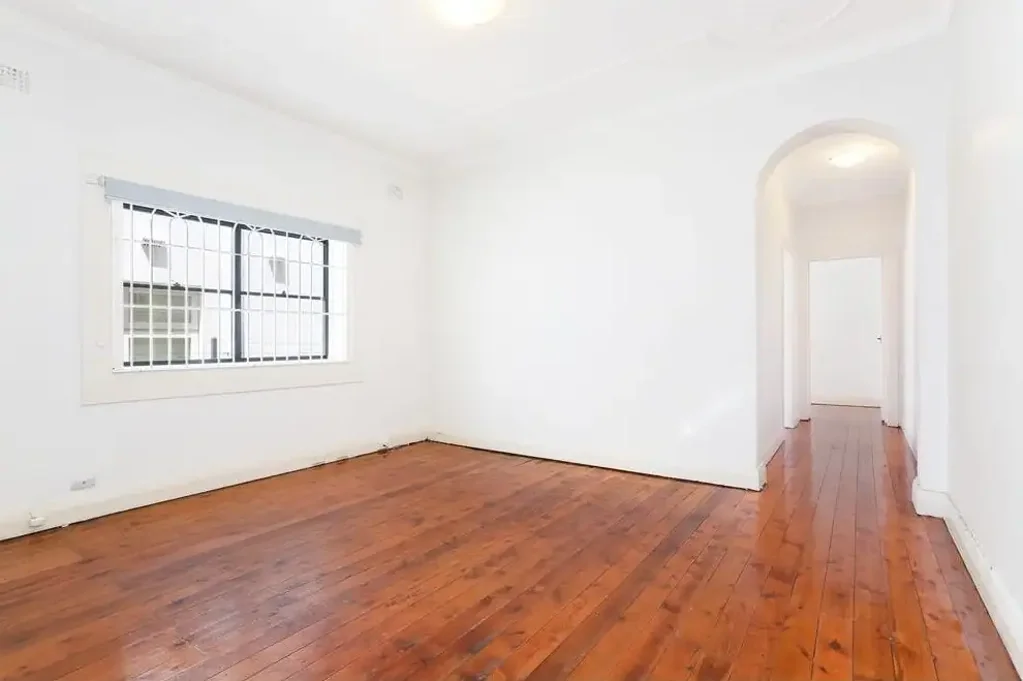 STYLISH BONDI BEACH APARTMENT IN AN UNBEATABLE LOCATION