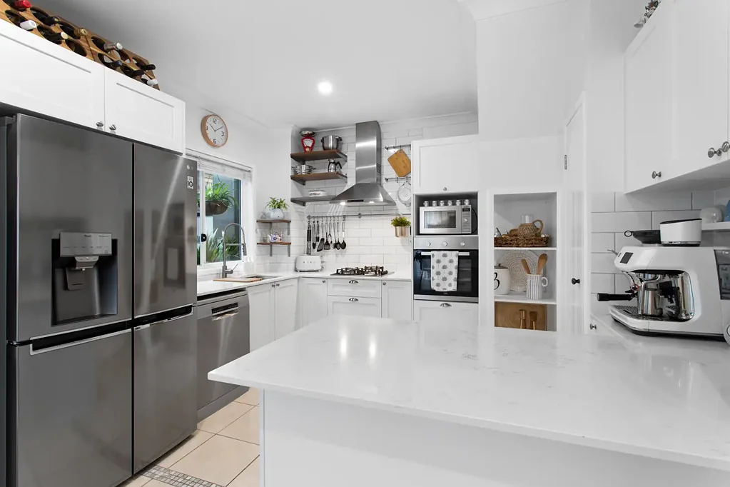 Woody Point 3બેડરૂમ Beautifully Renovated Bayside Retreat, Just 400m from the Water