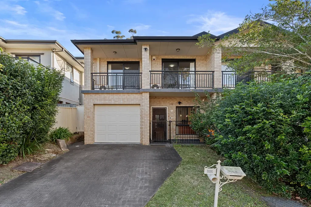 21A Lawrence Street, Peakhurst, NSW 2210