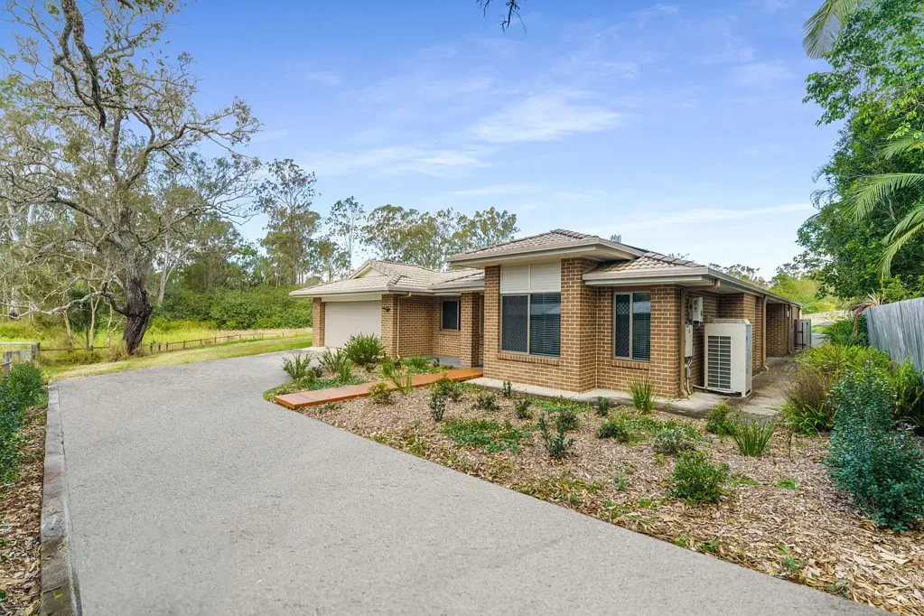 Bellbird Park 4Kwarto Private Family Retreat with Poolside Entertaining
