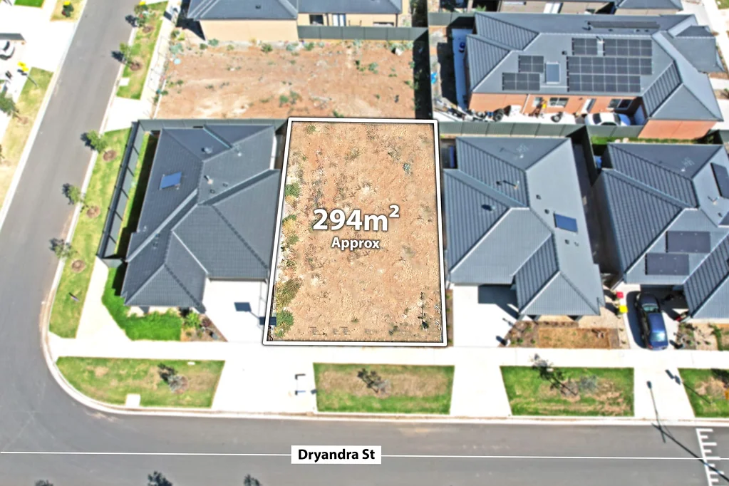 Manor Lakes An Exceptional Opportunity in Manor Lakes!