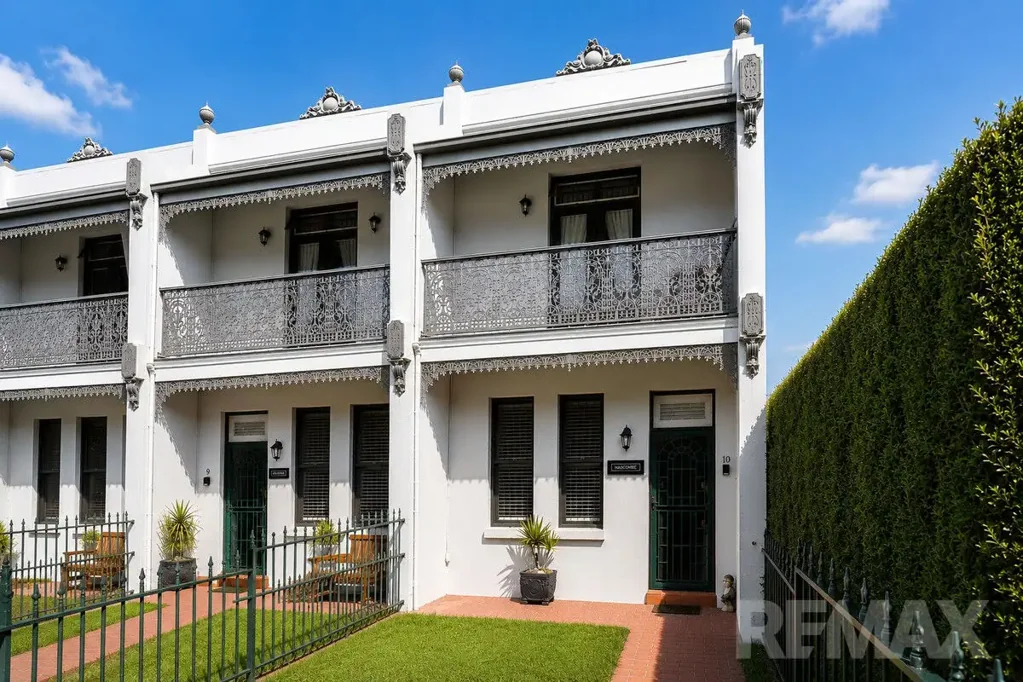 Fully Furnished Townhouse in Wagga's CBD