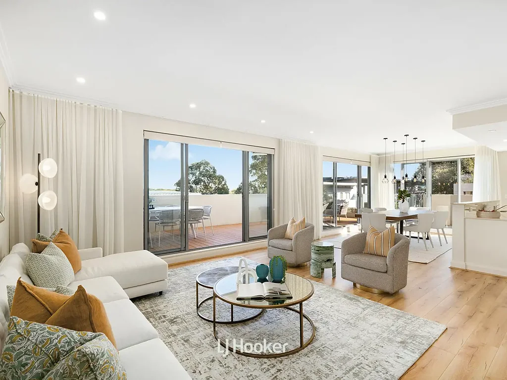 Gordon 3ਬੈੱਡਰੂਮ Extra Spacious Sun-Filled Three Bedroom Penthouse with Wrap-Around Balcony