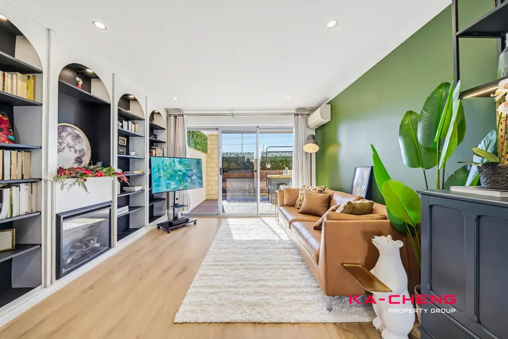 Cannington 2房  No Strata Fees, Close to Carousel & Train Stations