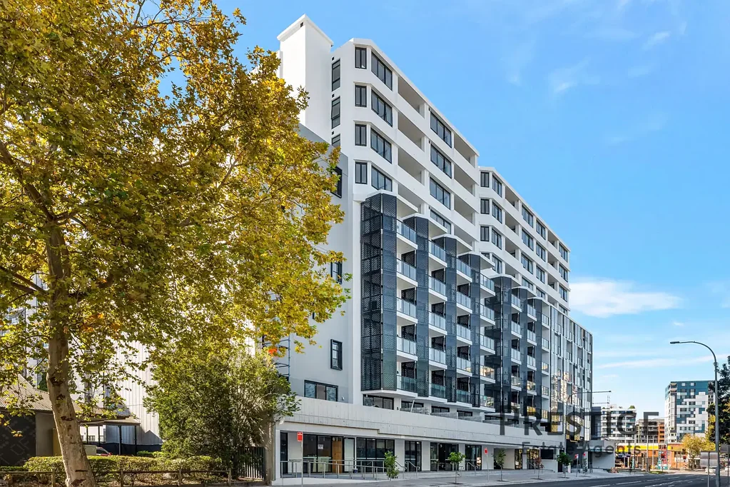 Luxury Living in a Superb Locale!