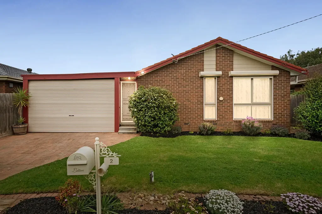 Werribee 5房 宽敞的家庭生活，卓越的灵活性 Spacious Family Living with Exceptional Flexibility