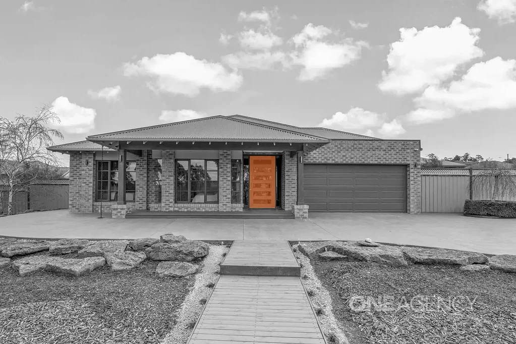 8 Stratford Close, Sunbury, VIC 3429
