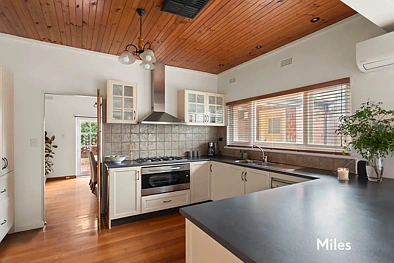 4 Beauview Parade, Ivanhoe East, VIC 3079, 5 slaapkamers, 2 badkamers, House