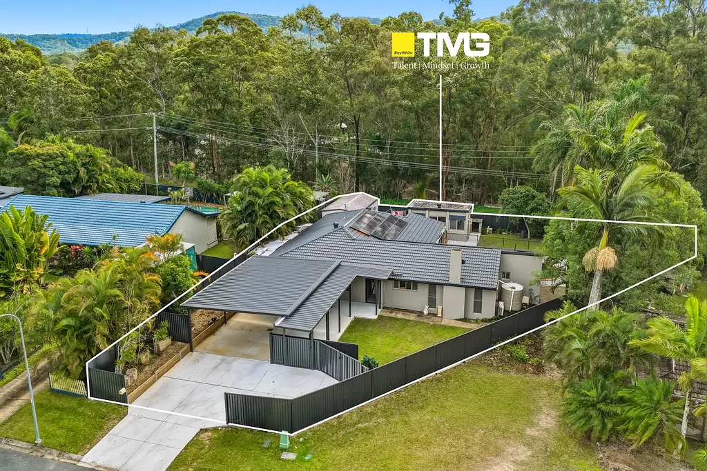 Nerang 5 Slaapkamer The Ultimate Family Entertainer with Separate Retreat on 1,023m2