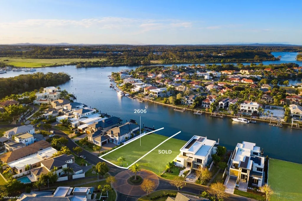 Hope Island Prestigious Prime Waterfront Position