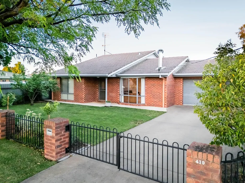 Deniliquin 3 Slaapkamer Quality and Comfort Close to Coles