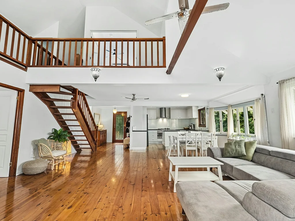 302 Toogood Road, Bayview Heights, QLD 4868
