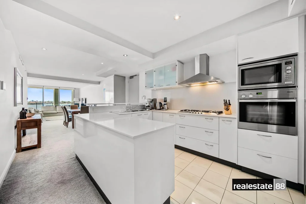 East Perth 3ਬੈੱਡਰੂਮ UNDER OFFER BY CHRIS O'BRIEN