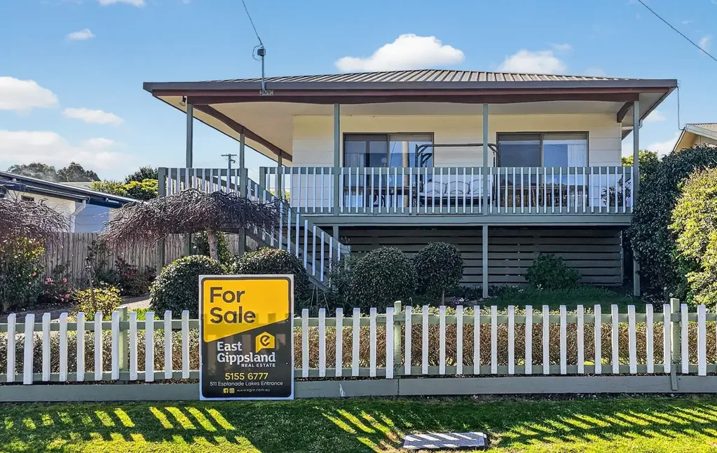 Lakes Entrance 3 Bedroom A Nice Place to Call Home
