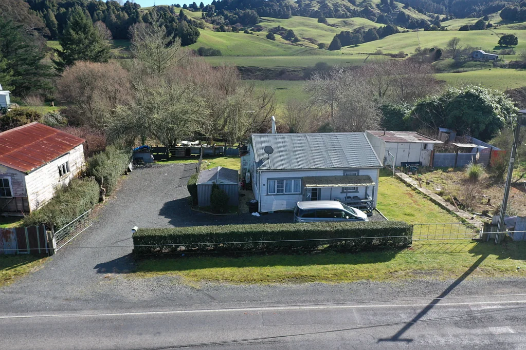 Benneydale 3 Bedroom Character home on Ellis Road