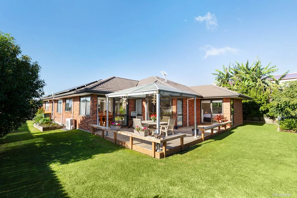 18 Wroxton Place, Waiuku, Franklin, Auckland