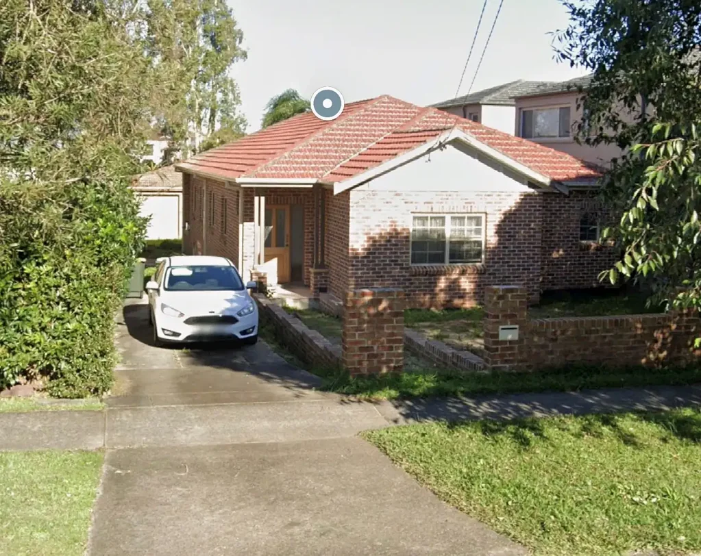 Hurstville Grove 4ห้องนอน First time offered in 25 years,  Charming family home, a great opportunity not to be missed!