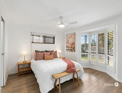 76 Oldfield Road, Sinnamon Park, QLD 4073, 4 Kuwarto, 2 Banyo, House