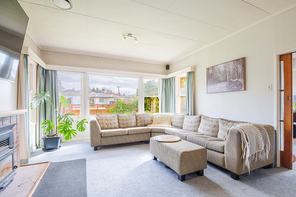 Waipukurau and Surrounds 3chambre Charming past, modern living, central convenience