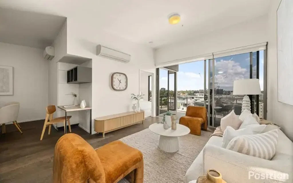 Top-Floor River View Apartment in West End - Private Viewings Only*