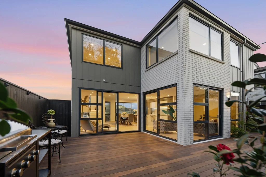 Saint Johns 4 Slaapkamer Position, Space, Lifestyle + Views!