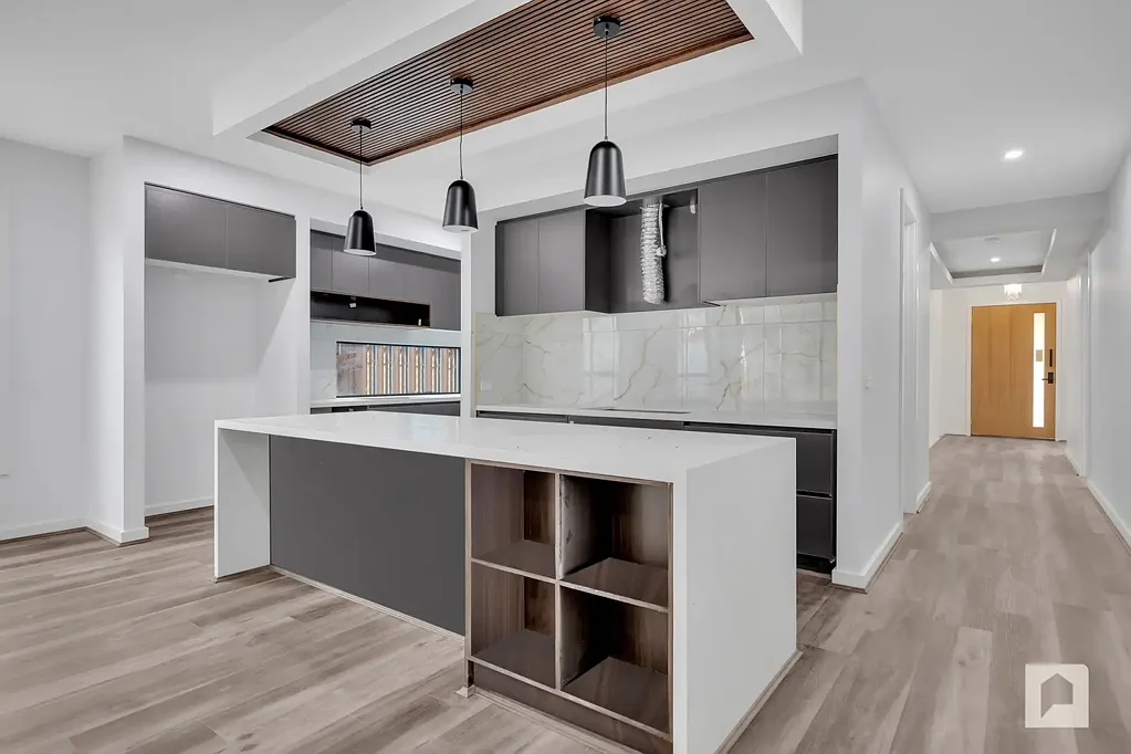 Weir Views 4房  Dual Master Luxury at Shelterbelt Avenue