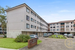 15/22-24 Remembrance Avenue, Warwick Farm