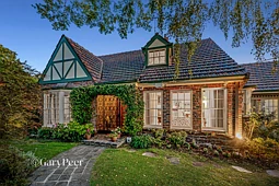4 Sagamore Court, Caulfield North