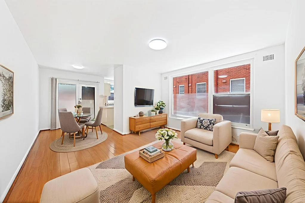 Burwood 2房  GROUND FLOOR | LOCK UP GARAGE | OPPOSITE BRAND NEW RSL DEVELOPMENT