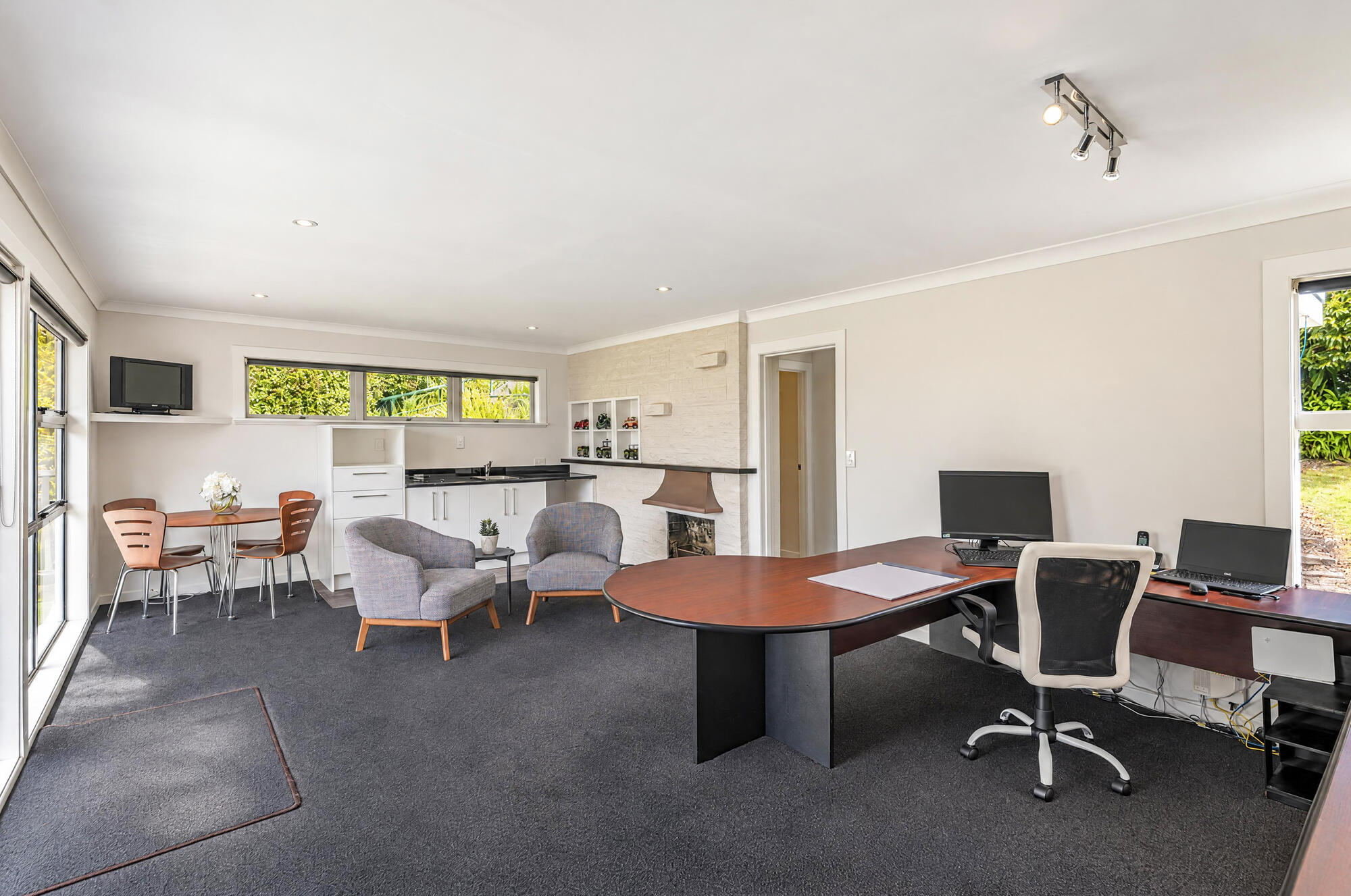 16 Montgomery Crescent, Cockle Bay, photo 19