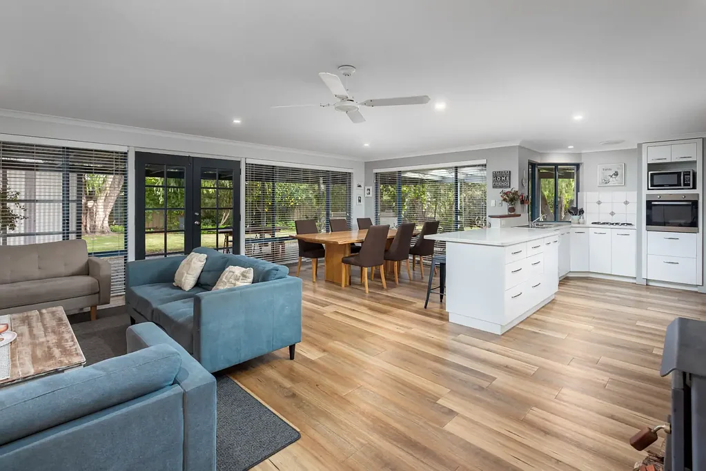 6 Beaufort Crescent, West Busselton, WA 6280