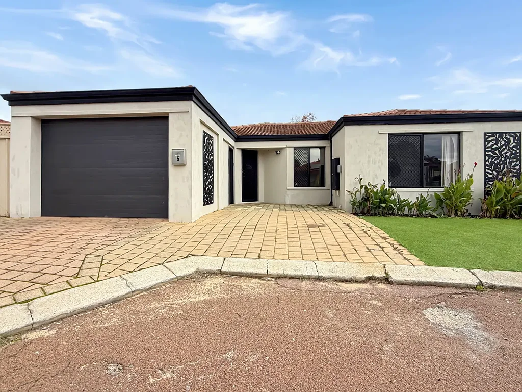 Comfortable Family Home with Great Outdoor Living