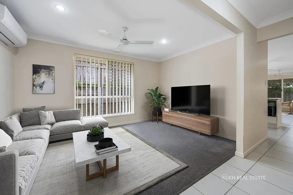 Warner 4 Slaapkamer SET & FORGET INVESTMENT OPPORTUNITY WITH 2 YEAR DHA LEASE!