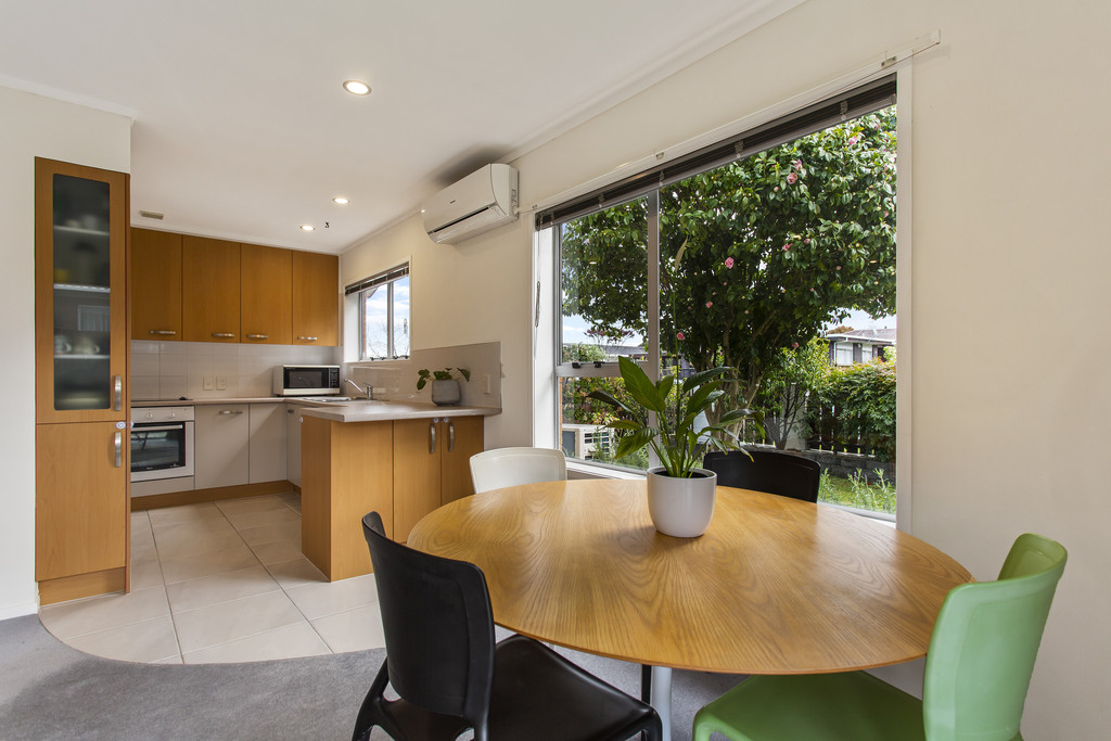 1/8 Liam Place, Half Moon Bay, Auckland - Manukau, 2 chambres, 1 salles de bain