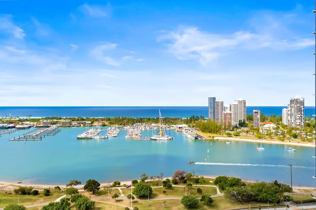 Southport 2Zimmer UNOBSTRUCTED BROADWATER & OCEAN VIEWS | NORTH-EAST WATERFRONT LIVING