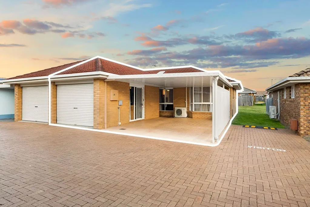 Brendale 2બેડરૂમ Immaculately Updated, Move-In Ready & Ideally Located