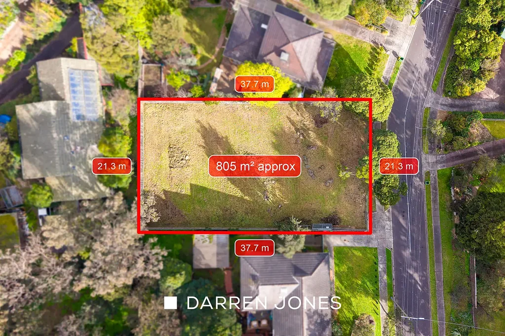 Briar Hill Rare 806m² Opportunity in Coveted Briar Hill