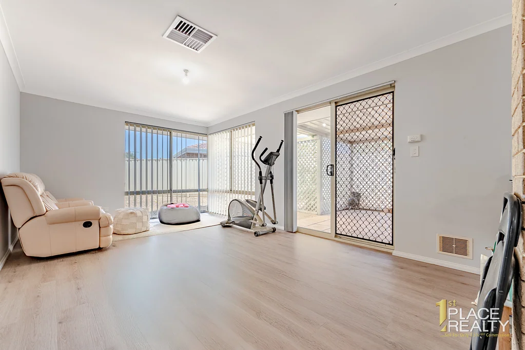 Port Kennedy 4ਬੈੱਡਰੂਮ UNDER CONTRACT 
Contact Alice @ 1st Place Realty  for more information on 0447 121 241.
