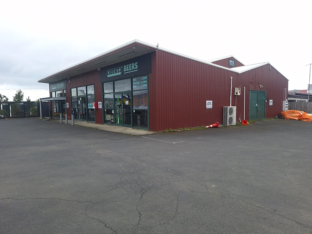 Helensville For Lease - storage, studio, Man cave Helensville