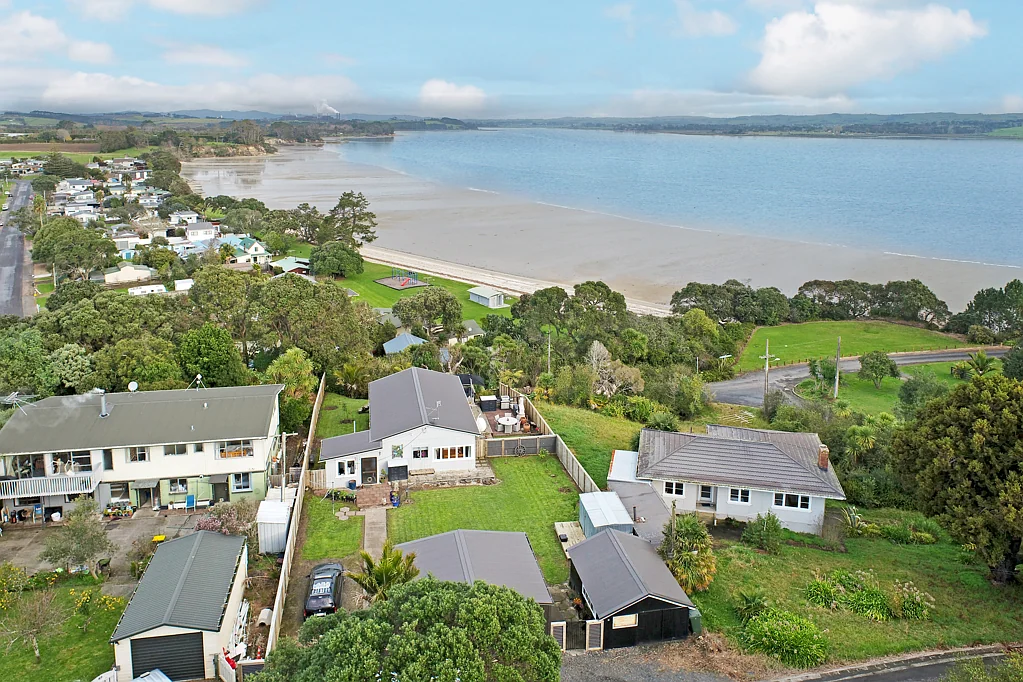 Glenbrook 2ਬੈੱਡਰੂਮ Beautiful beachfront bungalow