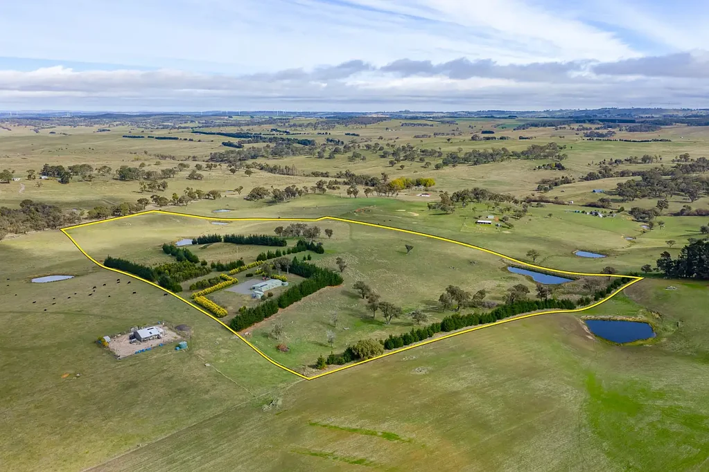 Crookwell Rural Retreat with a View