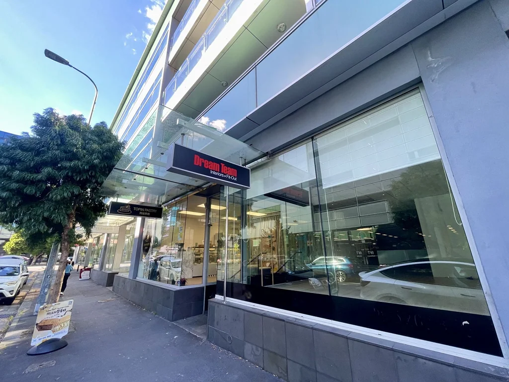 Newmarket Petite Retail off Carlton Gore Road