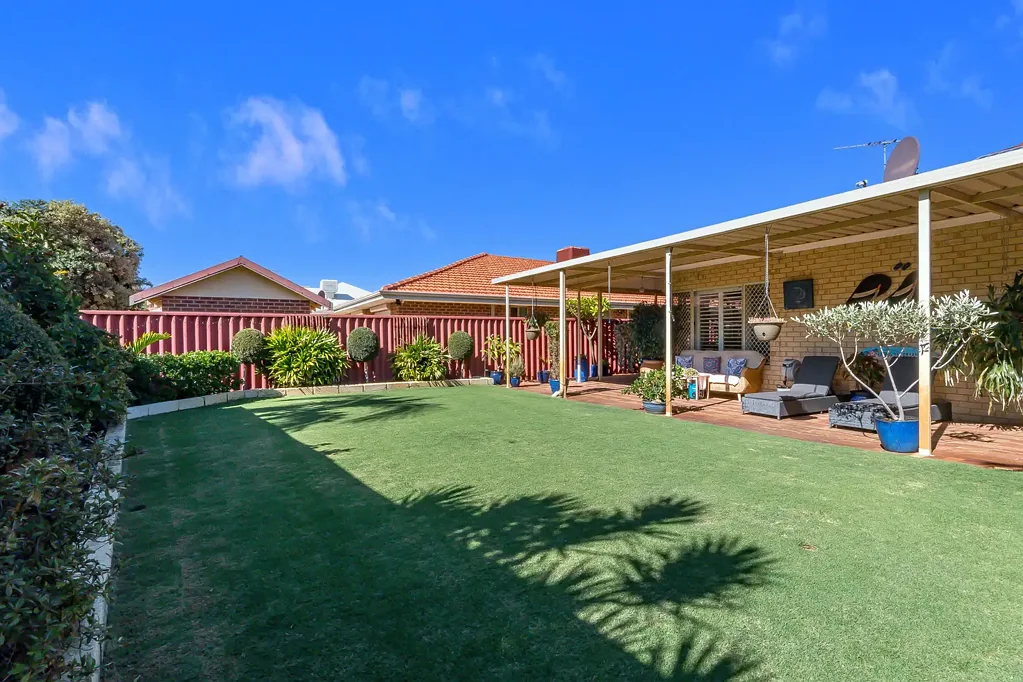 2 Feltbush Mews, Canning Vale, WA 6155