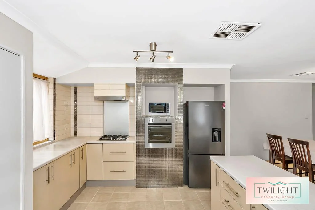 13 Moretti Retreat, Leda, WA 6170