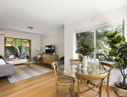 1/8 Hartington Street, Kew, VIC 3101, 2 Bedrooms, 1 Bathrooms, Apartment