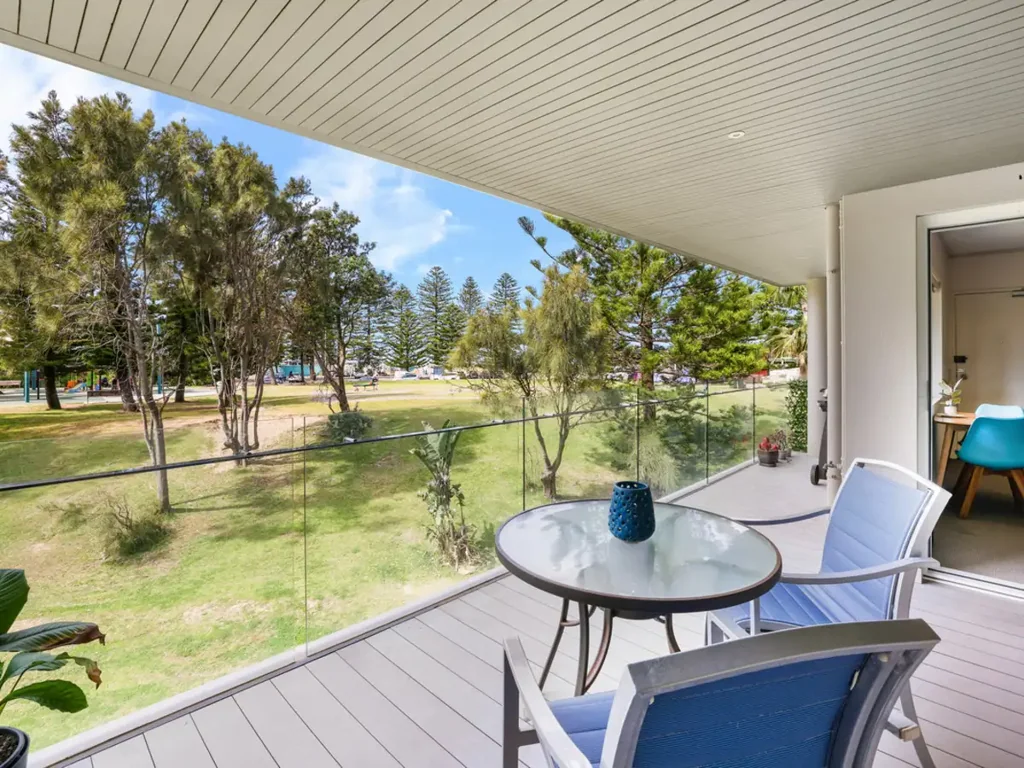 Sundrenched Beachside Abode � Uninterrupted Outlook + Ocean
