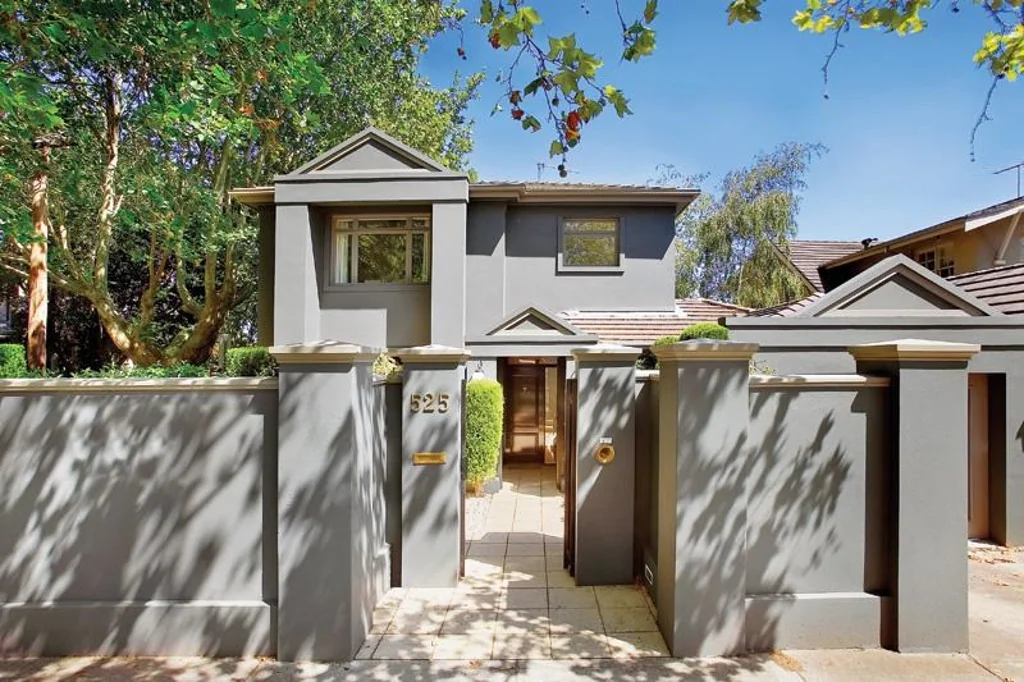 3 bedroom house, with everything around the corner