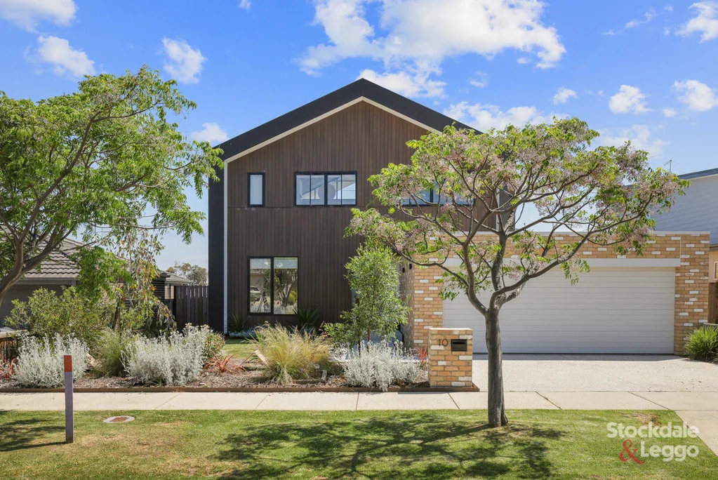 10 Silverstone Drive, Cowes, VIC 3922