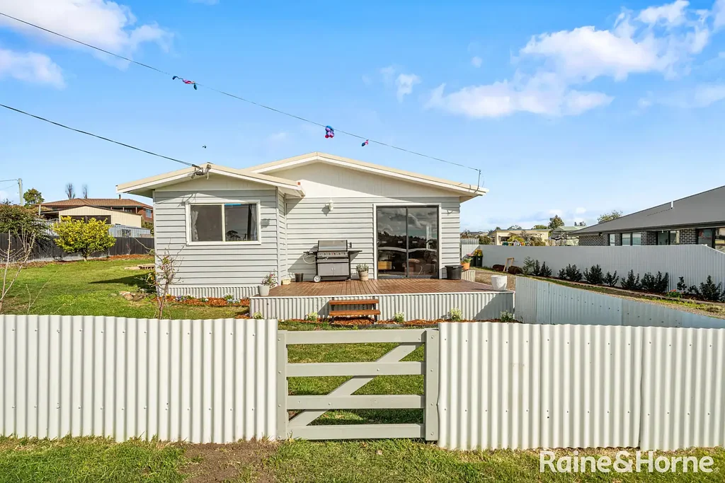 6 Boyle Street, Triabunna, TAS 7190