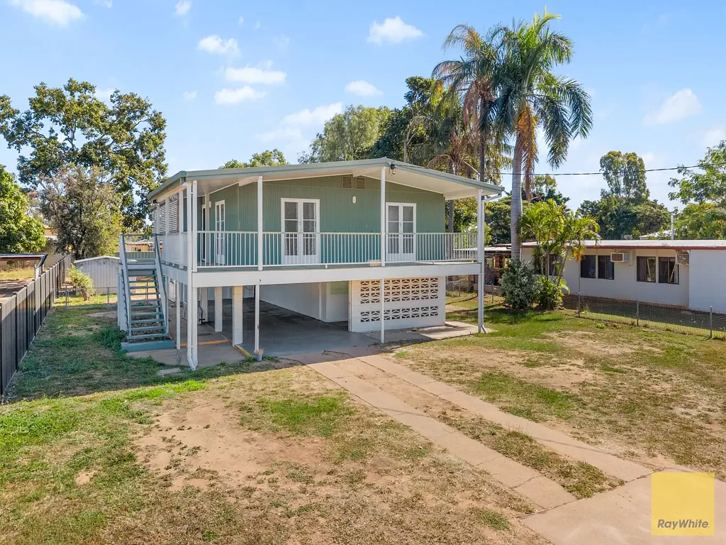 Emerald 4Zimmer YOUR BLANK CANVAS AWAITS - READY FOR IMMEDIATE INSPECTION